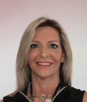 Staff member Shelly Gatts from ID_3ff962216361