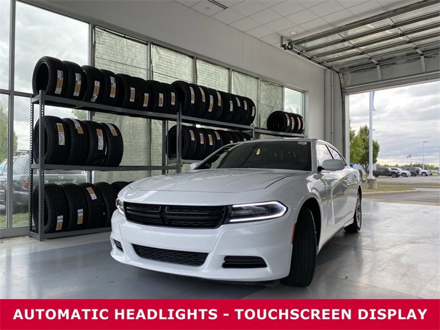 2020 Dodge Charger SXT photo 2
