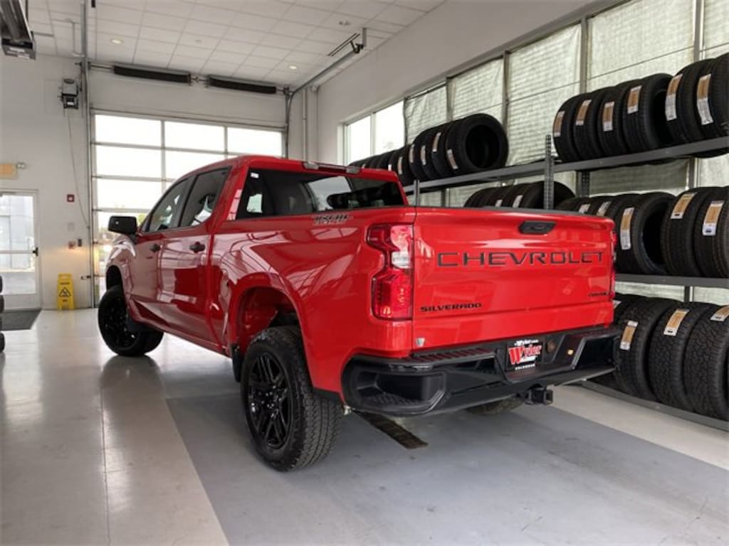 Used 2025 Chevrolet Silverado 1500  Truck Crew Cab