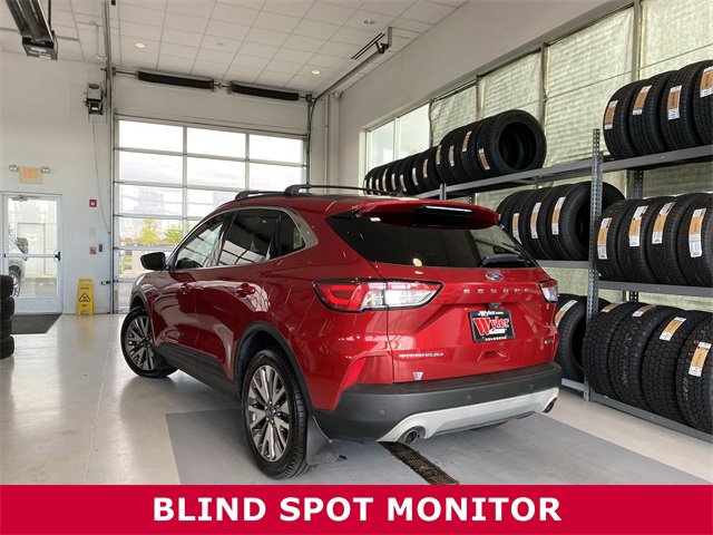 2022 Ford Escape Titanium Hybrid photo 3