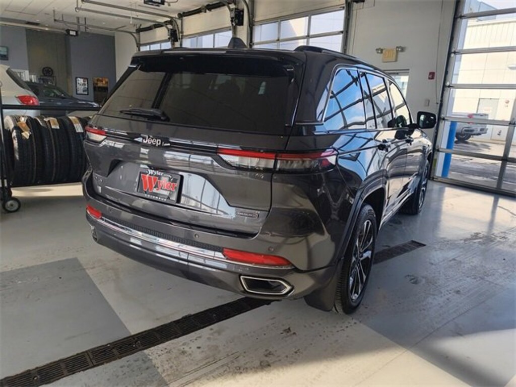 Used 2023 Jeep Grand Cherokee SUV