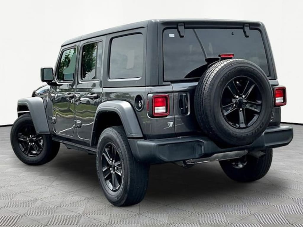 Used 2022 Jeep Wrangler SUV