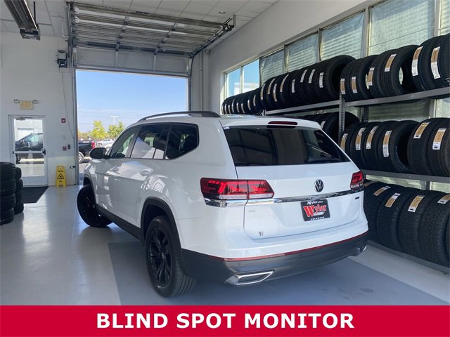 2022 Volkswagen Atlas SE Technology photo 2