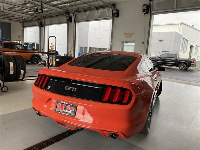 2015 Ford Mustang GT photo 4