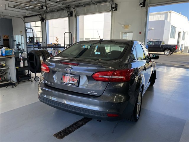 2015 Ford Focus SE photo 3