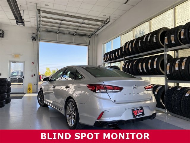 2018 Hyundai Sonata Limited 2.0T photo 2