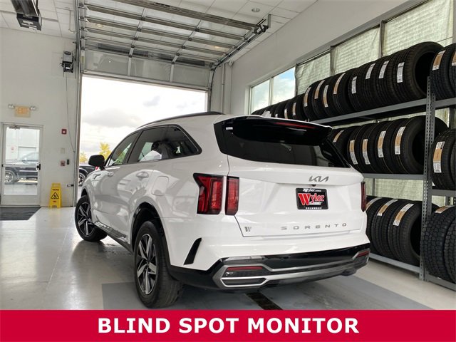 2022 Kia Sorento S photo 3