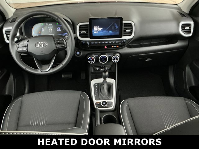 2024 Hyundai Venue Limited photo 4
