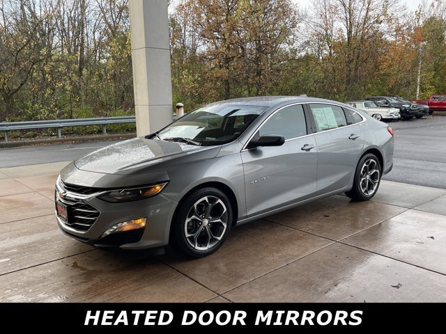 2024 Chevrolet Malibu 1LT photo 3