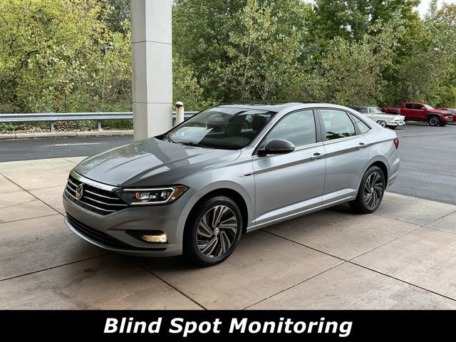 2019 Volkswagen Jetta SEL Premium photo 3