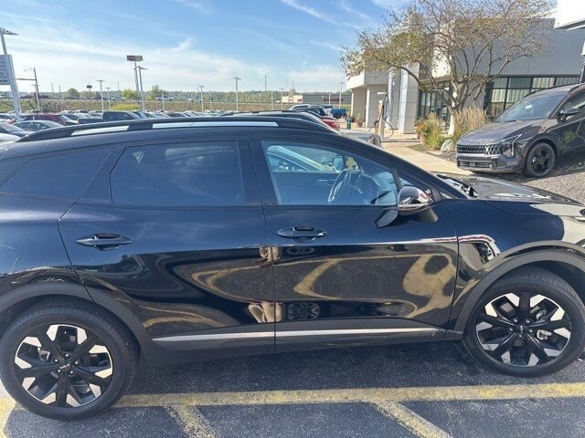 2023 Kia Sportage X-Line photo 2