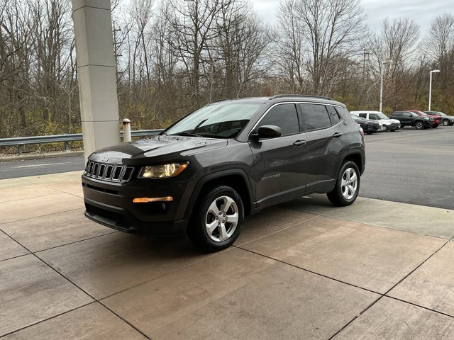 2020 Jeep Compass Latitude photo 2