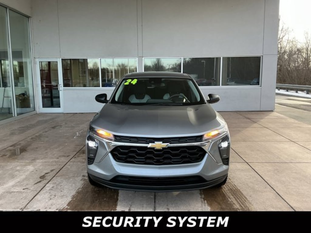 Used 2024 Chevrolet Trax SUV