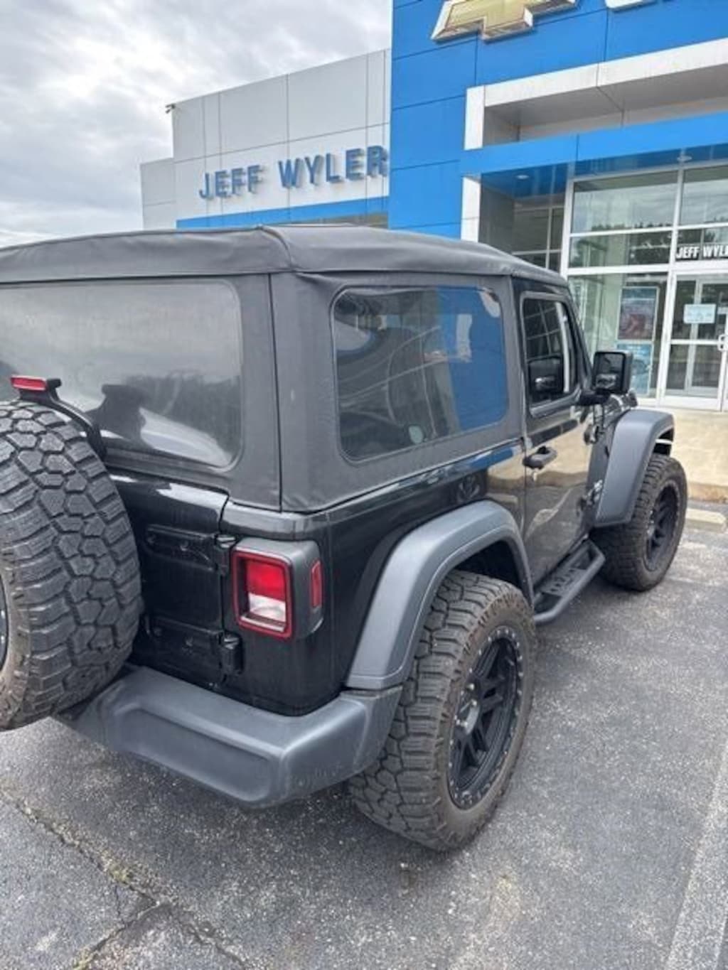 Used 2018 Jeep Wrangler SUV