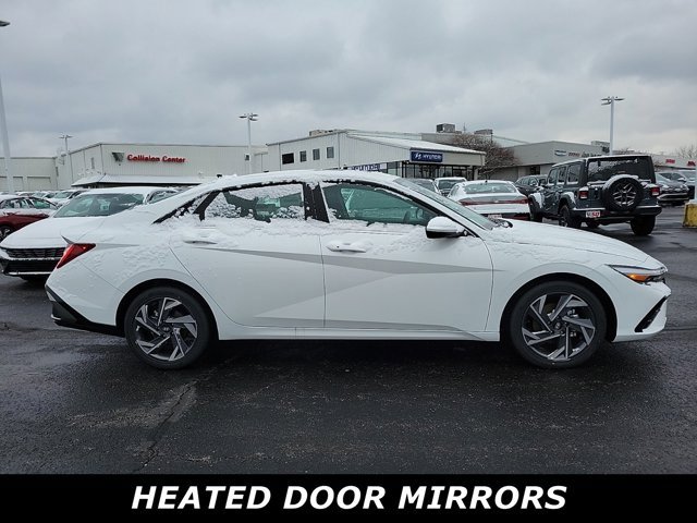 2025 Hyundai Elantra SEL Convenience photo 3