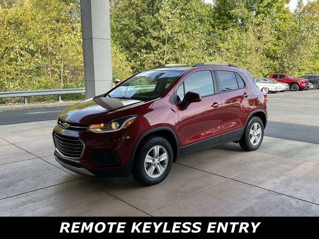 2022 Chevrolet Trax LT photo 2