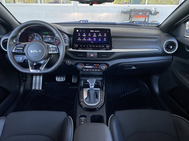 2023 Kia Forte GT-Line photo 4