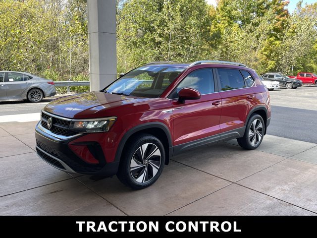 2023 Volkswagen Taos SE photo 3