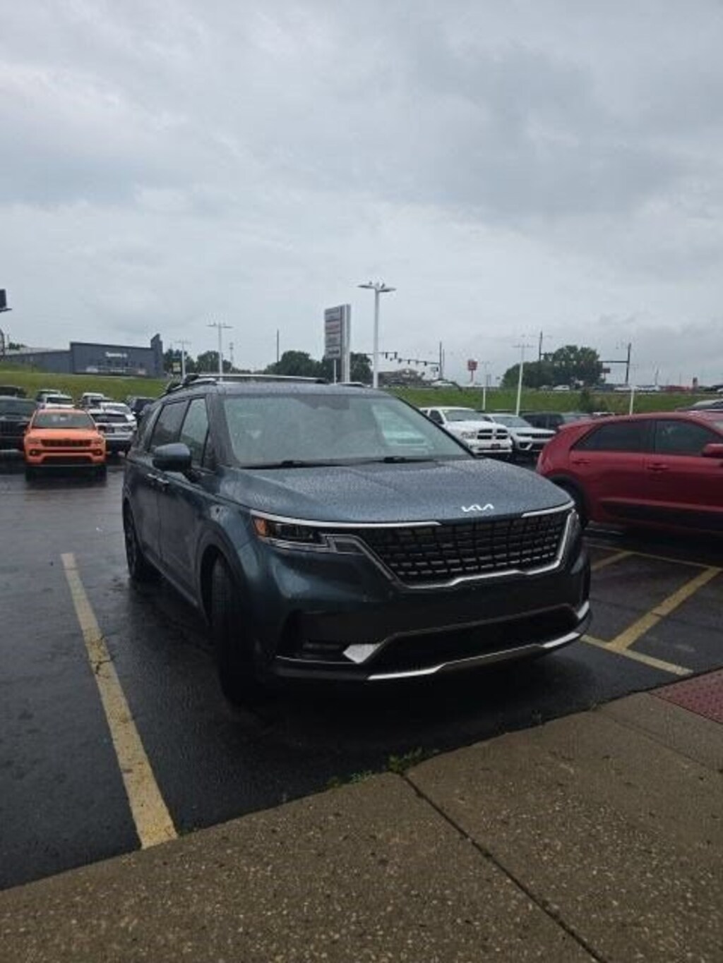 Used 2024 Kia Carnival MPV