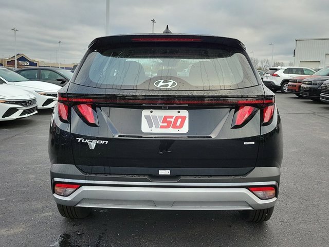2025 Hyundai Tucson SE photo 4