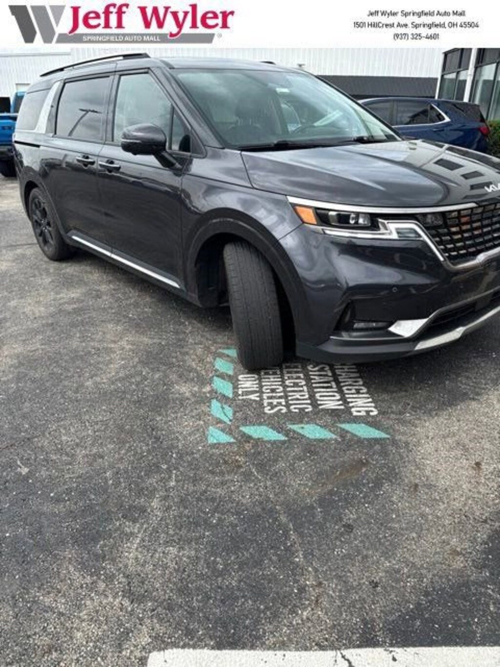 Used 2024 Kia Carnival MPV