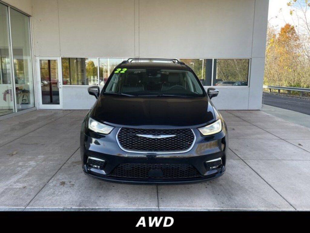 Used 2022 Chrysler Pacifica Van Passenger Van