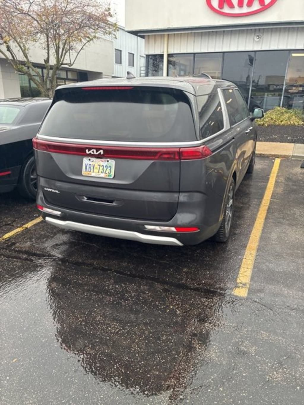 Used 2023 Kia Carnival  MPV