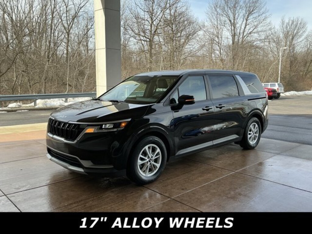 Used 2024 Kia Carnival MPV