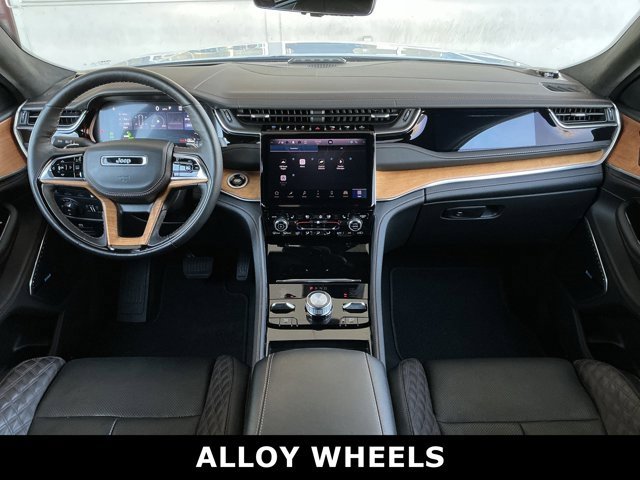 2022 Jeep Cherokee Summit 4xe photo 3