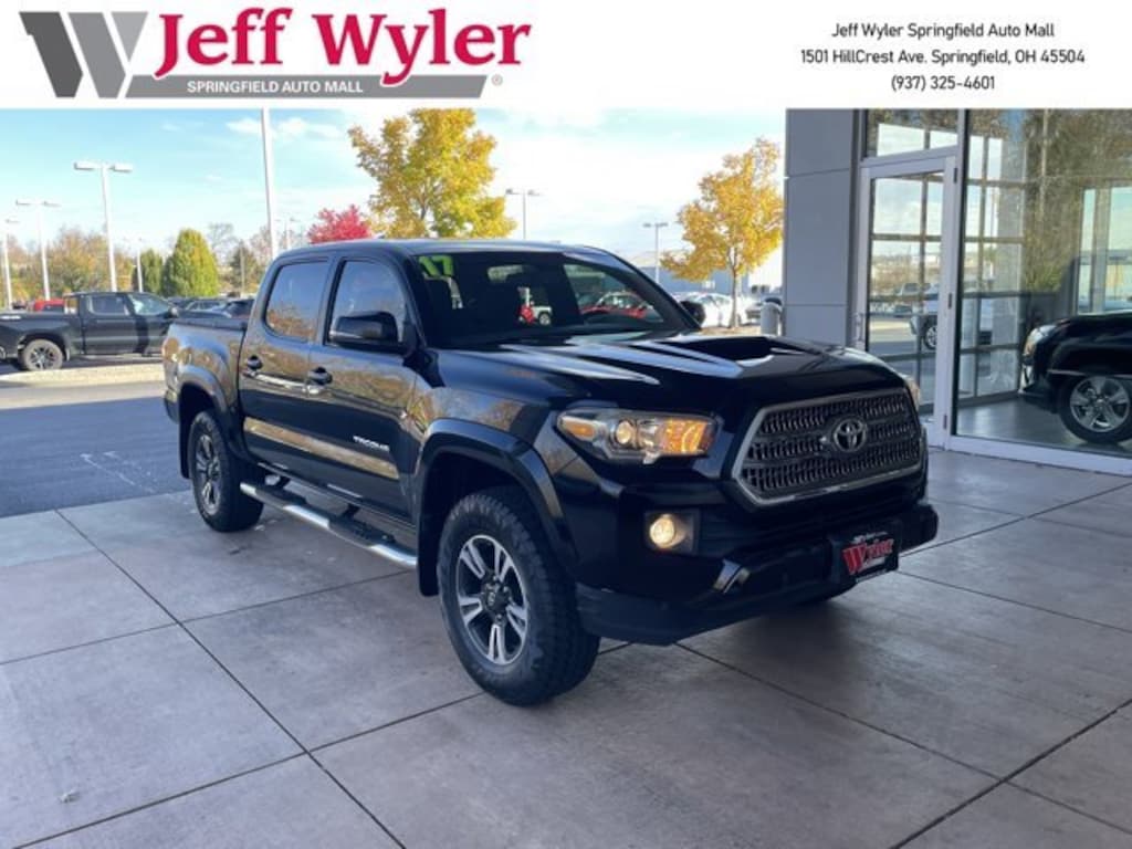 Used 2017 Toyota Tacoma  Truck Double Cab