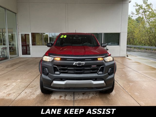 2024 Chevrolet Colorado Trail Boss photo 2