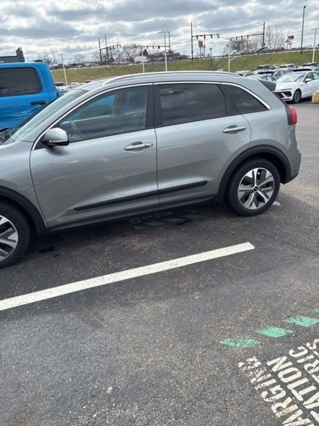 Used 2022 Kia Niro EV SUV