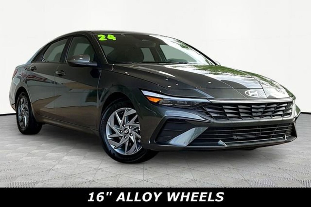Used 2024 Hyundai Elantra Sedan