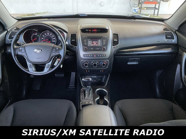 2014 Kia Sorento LX photo 4