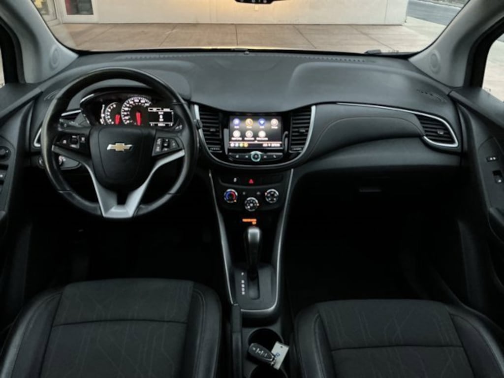 Used 2022 Chevrolet Trax SUV