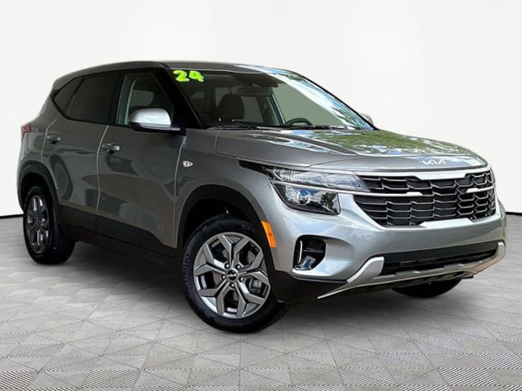 Used 2025 Kia Seltos SUV