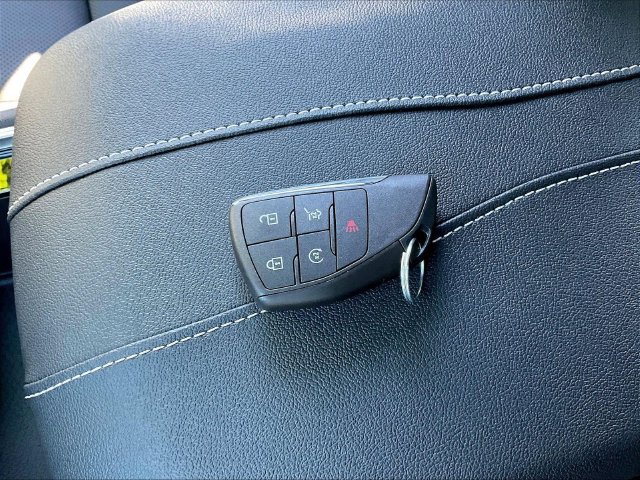 2027 Chevrolet Traverse LT - Photo 22