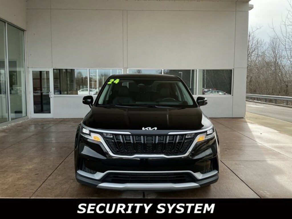 Used 2024 Kia Carnival MPV