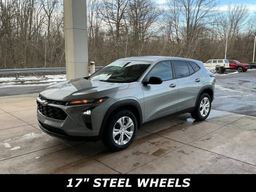 Used 2024 Chevrolet Trax SUV