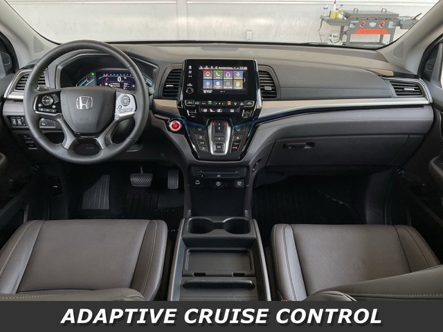 2023 Honda Odyssey Touring photo 4