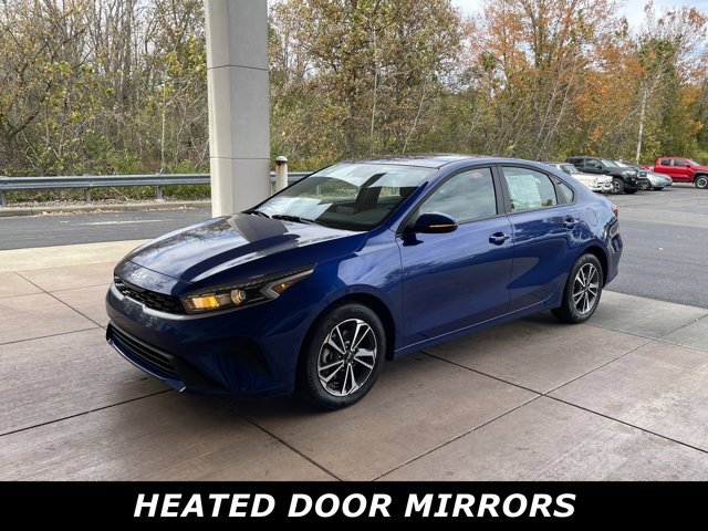 2024 Kia Forte LXS photo 3