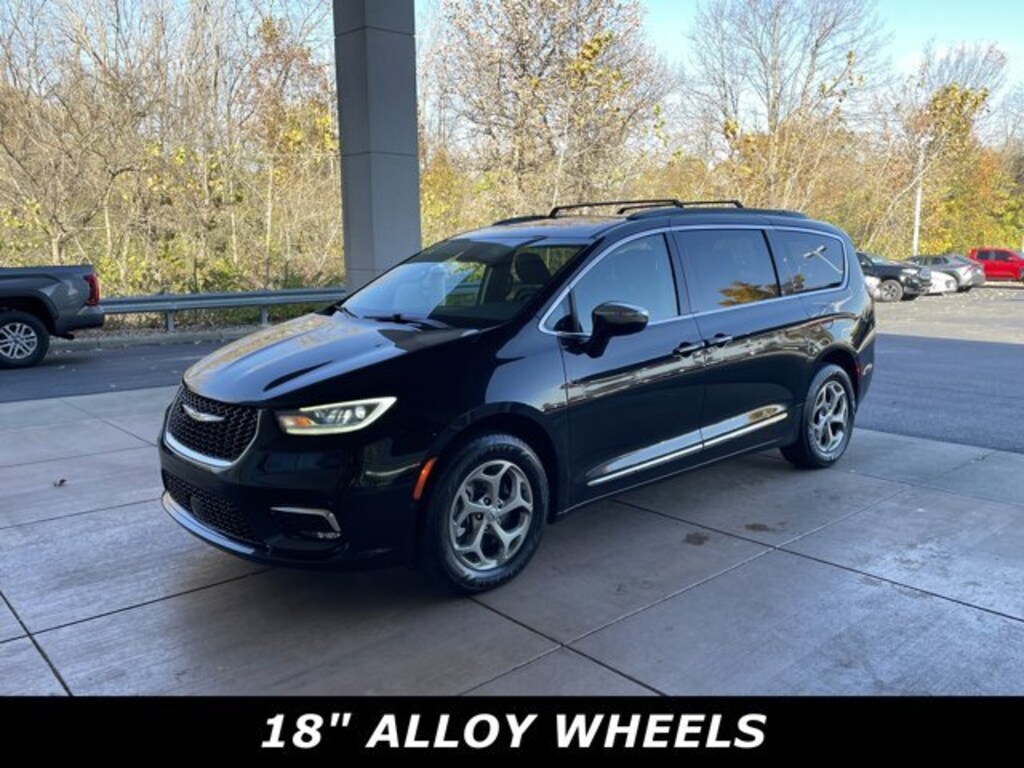 Used 2022 Chrysler Pacifica Van Passenger Van