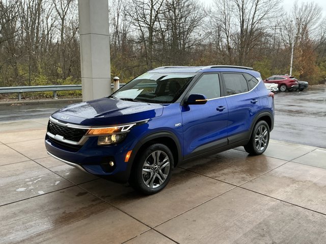 2023 Kia Seltos S photo 2