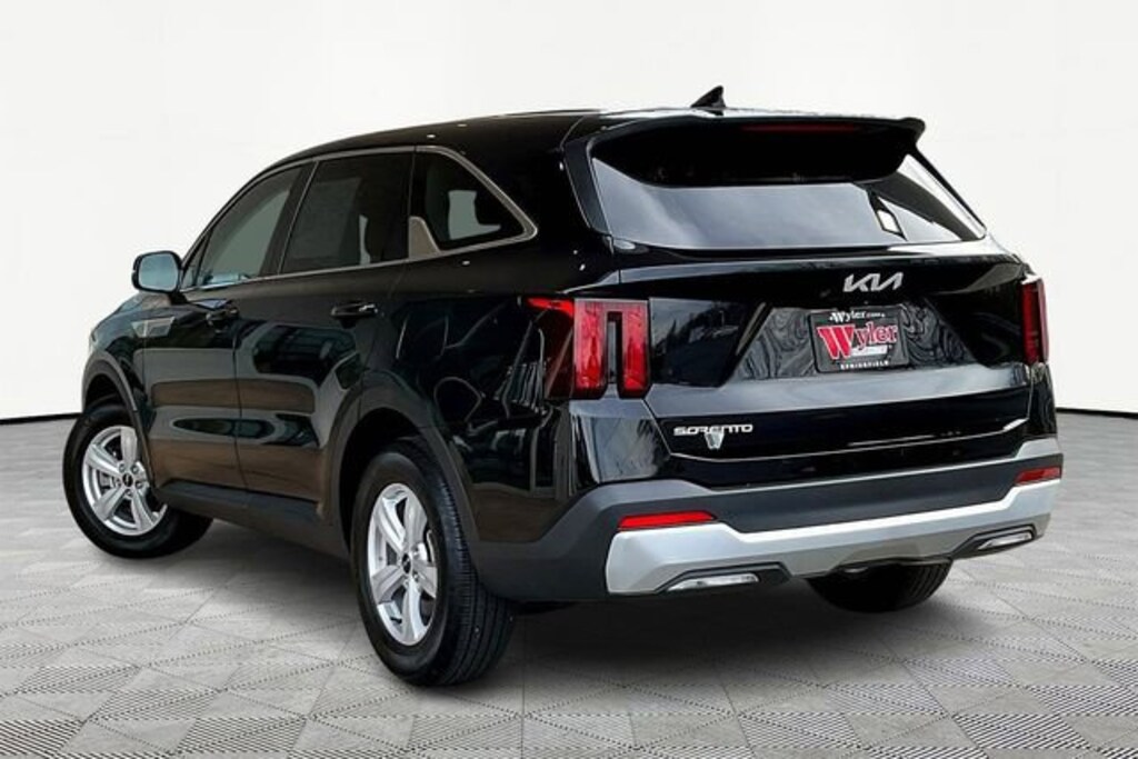 Used 2025 Kia Sorento SUV