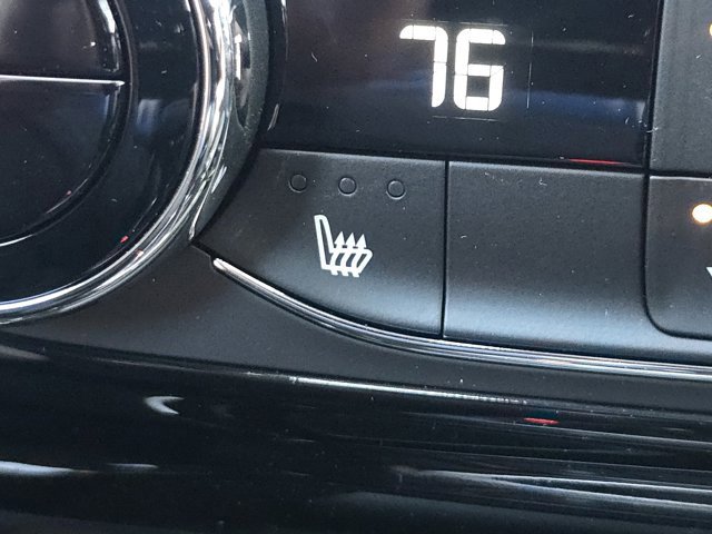 2025 Chevrolet Trax photo 3