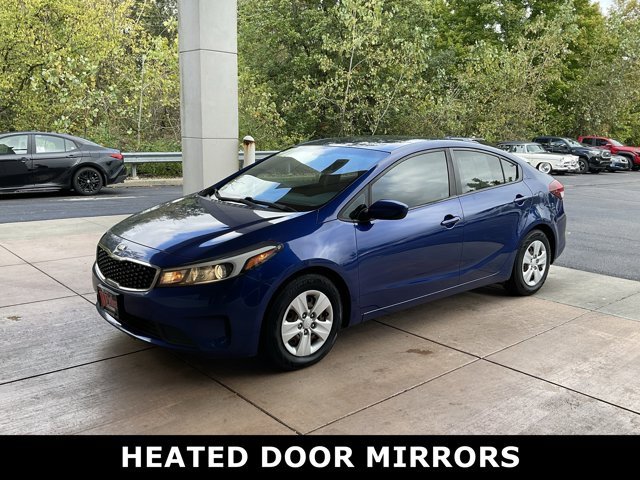 2017 Kia Forte LX Base photo 3