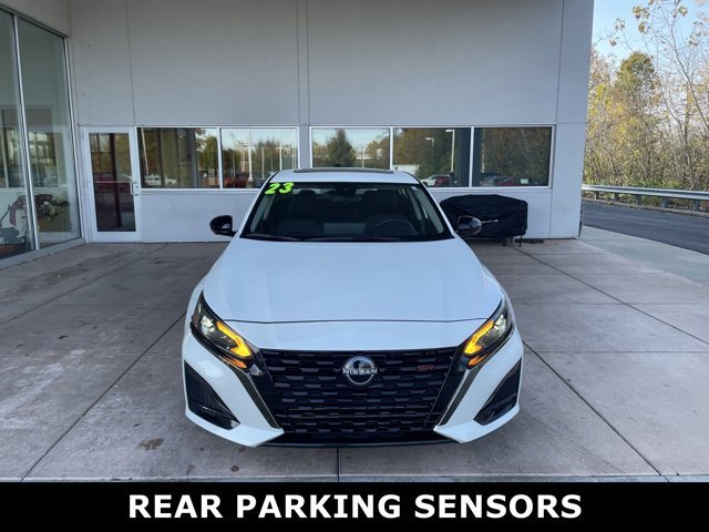 2023 Nissan Altima SR photo 2
