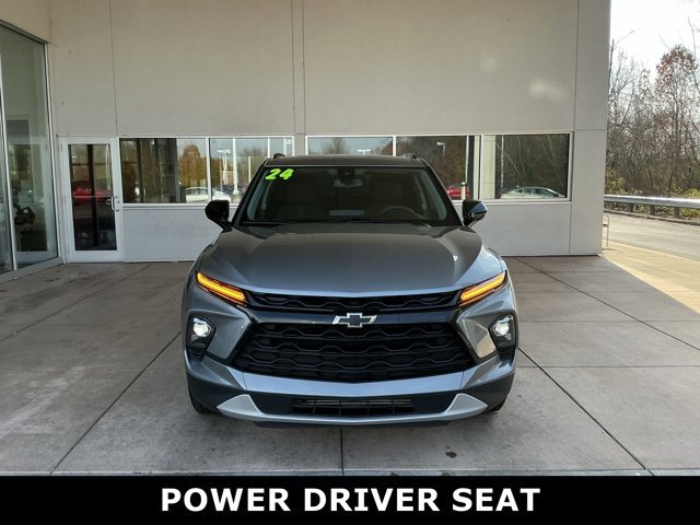 2024 Chevrolet Blazer 2LT photo 2