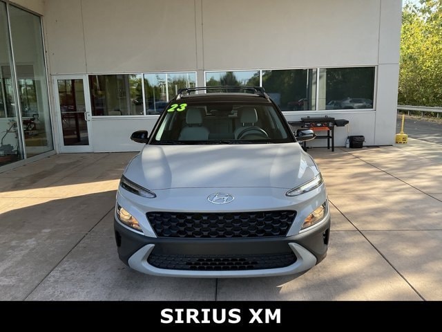 2023 Hyundai Kona SEL photo 2
