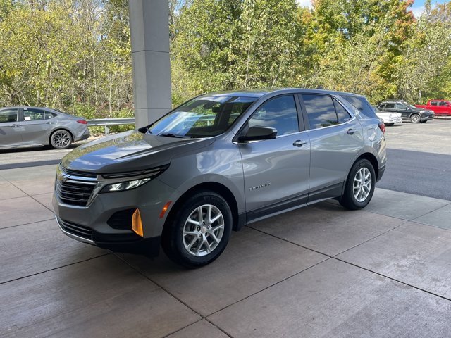 2024 Chevrolet Equinox LT photo 3
